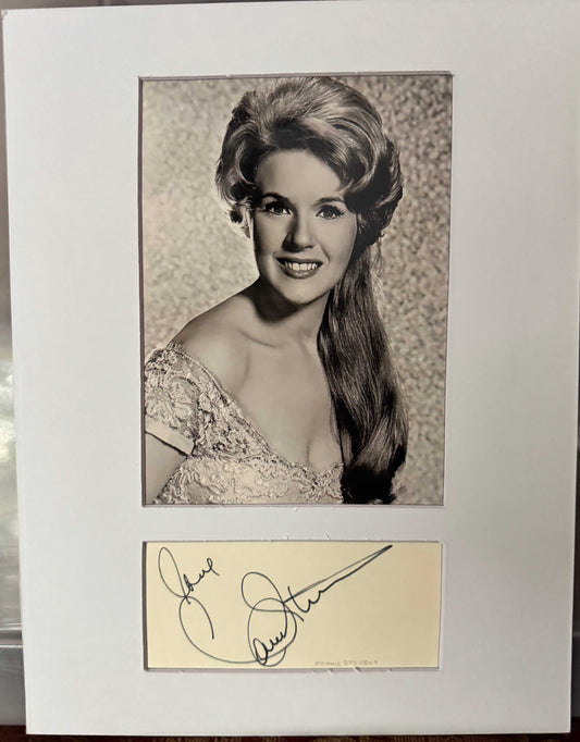 Connie Stevens - Matted Autograph - 8,5x11